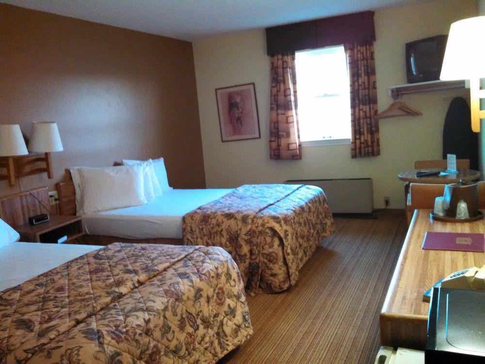 Cocoa Country Motel 2*